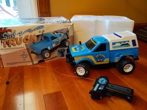 1991 Radio Shack Radio Controlled Surf Truck Cat. No. 60-4043 - Picture 1 of 4