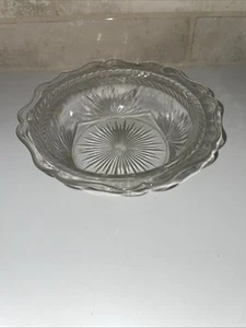 Vintage JEANNETTE Sunburst Herringbone Clear Small Fruit Berry Bowl - Picture 1 of 3