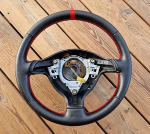 LEDERLENKRAD NEU VOLKSWAGEN VW GOLF IV 4 BORA PASSAT JETTA LEON rot - Bild 1 von 16