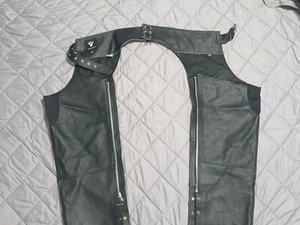 Viking Cycle Motorcycle Chaps Black Leather Men's Medium NEW - Picture 1 of 10