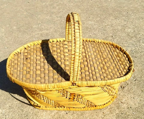 Vintage  Picnic Basket Extra Large 22x12x10 2 Flap Cover