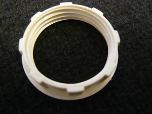 3 x Gewindering  Schraubring  Kunststoffring für E14 Fassung Schirmhalter 28mm - Bild 1 von 1