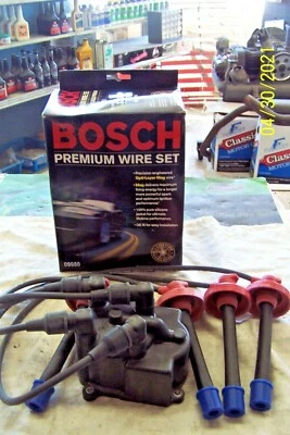 НАБОР СИЛИКОНОВЫХ ВИЛОК BOSCH 09980 ПОДХОДИТ ДЛЯ TOYOTA CAMRY 1987-91CELICA 1987-89 N/O/S - Изображение 1 из 3