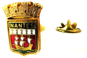 PIN'S PINS EPINGLETTE - BLASON HERALDIQUE NANTES - Picture 1 of 1
