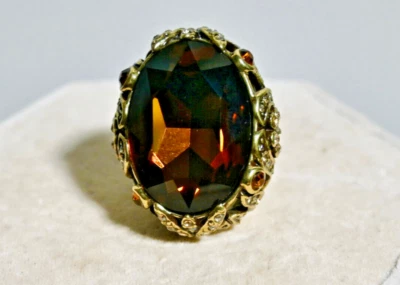 New $130 HEIDI DAUS Dare to Wear Oval Dramatic Stone Ring Sz 8 Smoked Topaz - Image 1 of 4
