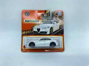 MODELLINO AUTO ALFA ROMEO GIULIA 2016 BIANCA - MATCHBOX - SCALA 1:64 "GXM65" (1) - Bild 1 von 4