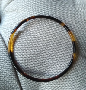 Pulsera brazalete vintage acrílico/baquelita/plástico tortuga/tortuga est años 60-70 - Imagen 1 de 6