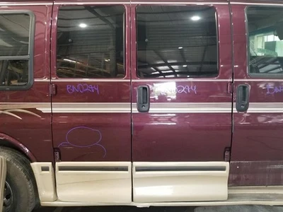03 2003 GMC SAVANA VAN OEM PASSENGER RIGHT REAR - FRONT DOOR MAROON  Foto 1 de 4
