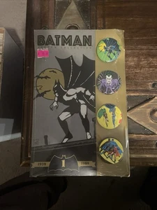 BATMAN Button Collection #1 BOB KANE Reissue 1939-1989 - Factory SEALED - Picture 1 of 1