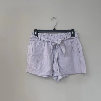 Pantalones cortos de tiro alto de lino púrpura claro con corbata Foto 1 de 4