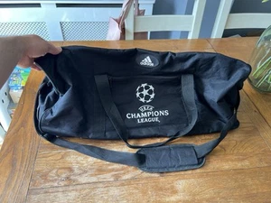 ADIDAS SPORTTASCHE / REISETASCHE SCHWARZ CHAMPIONS LEAGUE MIT RÄDERN - Bild 1 von 4