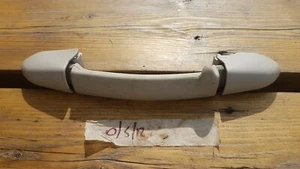 BREAKING FIAT PUNTO MK2 2000 OSR DRIVERS REAR RIGHT ROOF GRAB HANDLE BEIGE - Picture 1 of 5
