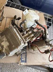 TOYOTA PRIUS 2010-15 OEM HÍBRIDO ABS SISTEMA DE BOMBA DE FRENO JUEGO DE REFUERZO ANTIBLOQUEO - Imagen 1 de 6