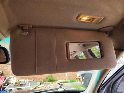 BMW E53 X5 2000-2006 lado del pasajero derecho parasol bronceado/beige OEM iluminado Foto 1 de 4