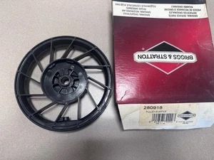 Nuevo de Lote Antiguo Genuino Briggs & Stratton 280918 Polea de Arranque Retroceso Rebobinado Tirador - Imagen 1 de 3