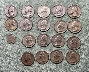 Lot of SILVER coins (18 Quarters 1 Dime. 90%) $4.60 Face= $172 Melt - Picture 1 of 1