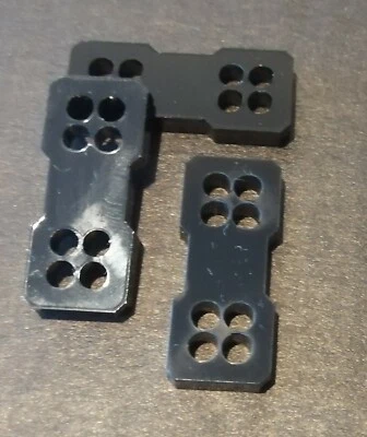 4 Pin Black 180 deg Individual closed Cable Comb for 4mm Sleeved cable MacroMods - Image 1 of 2