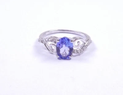 Ring 9 carat white gold size N Tanzanite Diamond - image 1 of 4