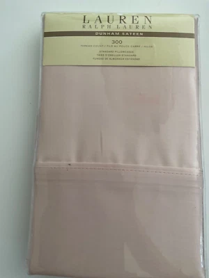 Par de fundas de almohada LAUREN Ralph Lauren ESTÁNDAR Dunham Satén 300TC ROSA CHAMPÁN Foto 1 de 4