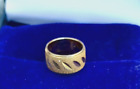 Vintage  Ring Band Etched Gold Tone Retro Size K.5 1970s Festival Geometric #112