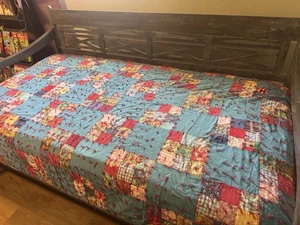 Vtg 100% Hand Sewn Patchwork Quilt 84x64 Twin/Full Throw Coverlet Granny Square - Picture 1 of 13