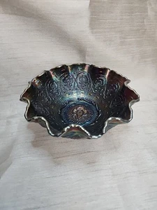 Vintage FENTON Carnival Regenbogen Glas Süßigkeiten Schale Schüssel gekräuselt schwarz schillernd 7,5" - Bild 1 von 7