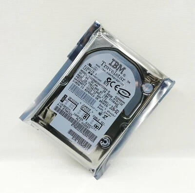IBM Hitachi 20GB 4200RPM IC25N020ATCS04-0 IDE 2,5-Zoll Notebook-Festplatte - Bild 1 von 2
