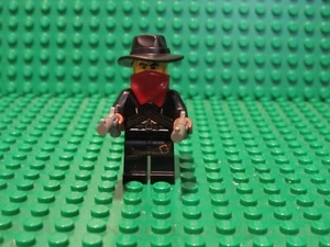 LEGO ~ BANDIT Minifigure Collectible Series 6 CMF 8827 BN27 - Picture 1 of 3