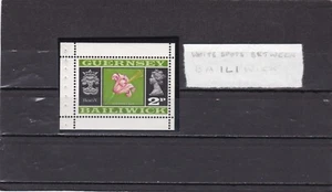 Guernsey mnh stamp Lily flower Henry V with white spots near I and L 1969-71 - Picture 1 of 1