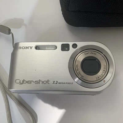 Sony Cyber-Shot DSC-P200 7.2MP Digital Camera Silver No Battery or Charger - Image 1 of 4