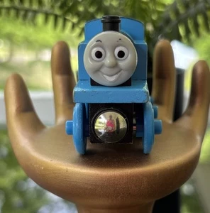 Thomas & Friends Wooden Railway Thomas the Train 2002 - Imagen 1 de 11