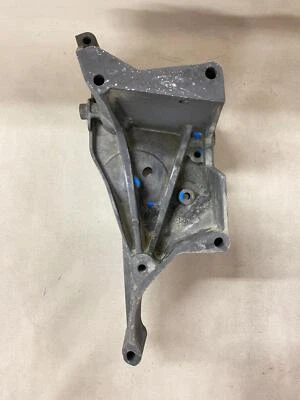 Chevrolet Tahoe 2016 alternador soporte multiusos 5,3 L OEM 12626078 Foto 1 de 4