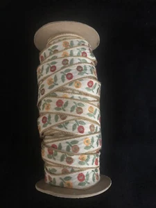 Vintage Floral Jacquard Ribbon Trim 5/8" 24 1/2 Yards Cream/w Red & Gold Flowers - Picture 1 of 3