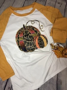 Leopard Cheetah Pumpkin Print Small T-shirt Brand New FREE SHIPPING - Picture 1 of 2