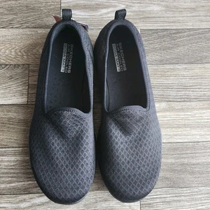 SKECHERS Women's Go Walk 5 Slip-On Black Fabric Size 7.5.. - Picture 1 of 4