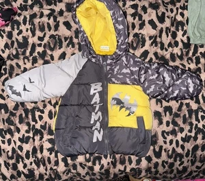 Batman Mantel 6-9 Monate (Primark) - Bild 1 von 7