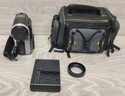 Sony Handycam DCR-PC330 Mini DV Camcorder Video Camera Tested Working READ! - Image 1 of 4