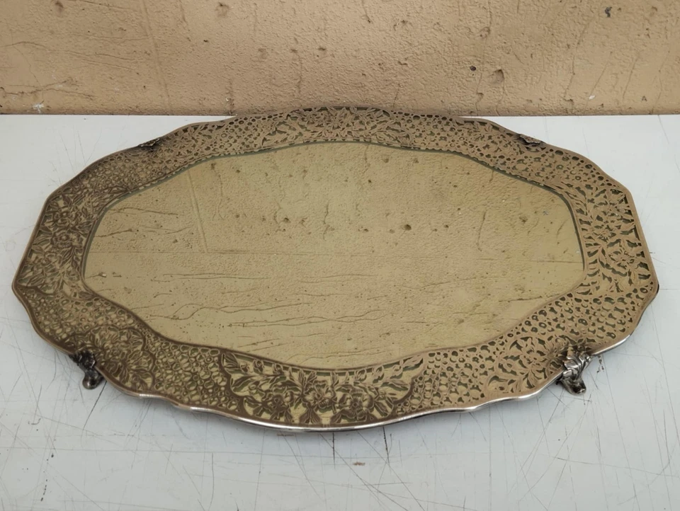 ANTICO VASSOIO A SPECCHIO LIBERTY A MOTIVO FLOREALE IN ARGENTO TITOLO 800 - Immagine 1 di 4