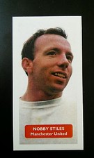 ENGLAND - MANCHESTER UNITED - NOBBY STILES - Score UK football trade card 