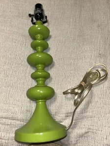 Vintage limettengrüne 50er Jahre Lampe, Bobble Bobbin Mcm Resin Rahmen ohne Schirm - Bild 1 von 11