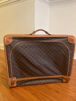 Louis Vuitton Vintage Pullman 65 Monogram Canvas Suitcase. Pre-owned - Image 1 of 4