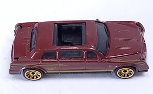 Coche de juguete Matchbox 2001 limusina Tailandia 1:64 marrón metálico limusina - Imagen 1 de 7