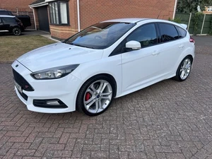 2016 Ford focus ST 2.0T Ecoboost ST-2 - Picture 1 of 23