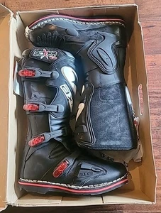 AXO Boxer Motocross Riding Boots Size 10. black/Red& Wht Trim. New W/tags In Box - Bild 1 von 24