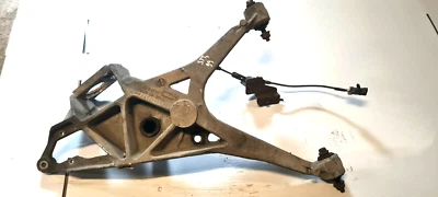 1998-02 Cadillac Seville STS SPINDLE KNUCKLE RIGHT PASSENGER SIDE OEM — 第 1/4 张图片