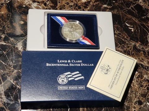 2004 Lewis & Clark Bicenntenial UNC Commemorative 90% Silver Dollar w/ OGP Cover