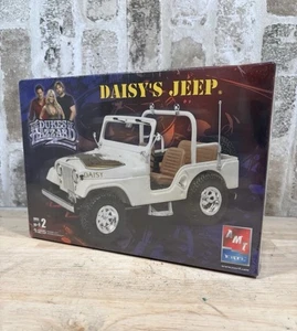 ⭐️AMT/ERTL The Dukes of Hazzard DAISY'S JEEP⭐️1:25 Modellbausatz 38371⭐️NEU VERSIEGELT - Bild 1 von 4
