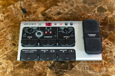 Processador de efeitos vocais Zoom V6-SP - Imagem 1 de 2