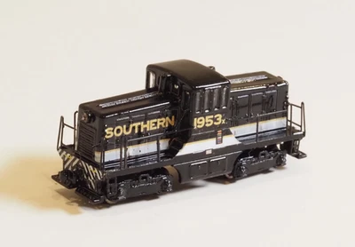 BRASS Z-scale 1:220 GE44 Switcher Locomotive SOUTHERN RR Coreless motor & LED - Image 1 of 4