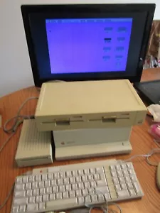 Apple II GS A2S6000 Vintage Computer 3.5 and 5.25 floppy drive with card reader - Zdjęcie 1 z 24